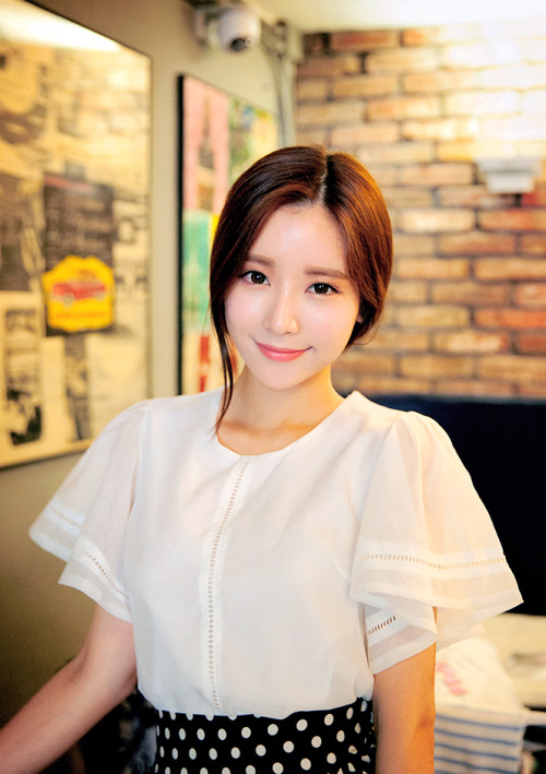 korean-dreams-girls:  JungYeon - June 24, 2014 Set