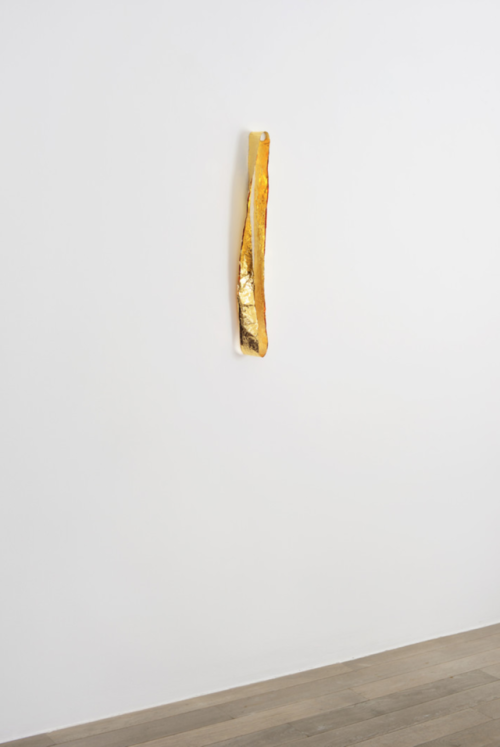 ruiard: Roni Horn - Double Mobius Fine gold, 2 ribbons, 2 1⁄2 × 60 in. / 6,4 × 152,4 cm, 2009 
