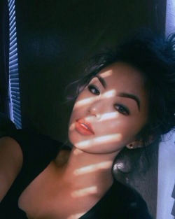 lewbryana:  When the lighting from the blinds are heavily fucking with you.