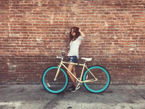 bikesandgirlsandmacsandstuff: (via Rider of the Month: August | Pure Cycles)