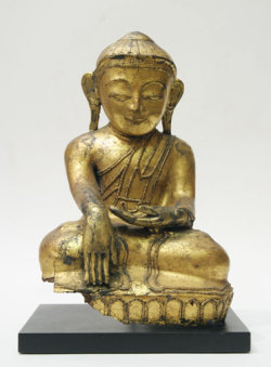 journalofanobody:  Burmese Thakinataka Buddha