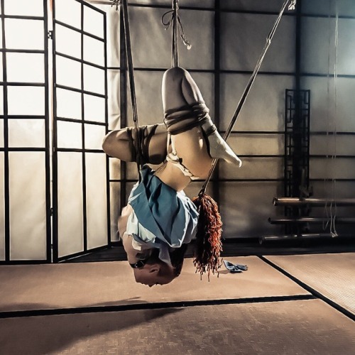 nawashi-tanto:  Ropes by @nawashi-tanto Model @anabelognennaya