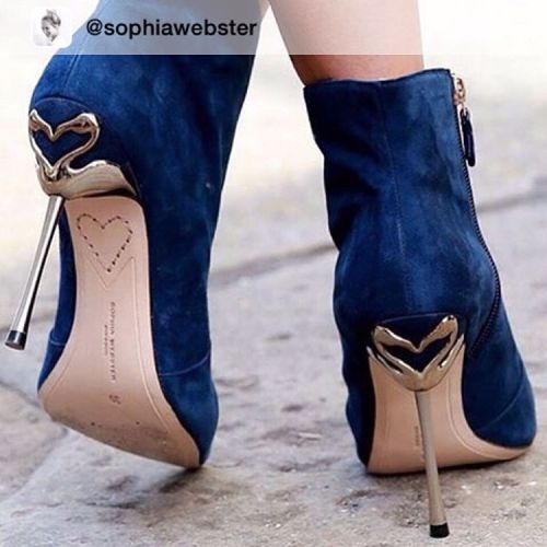 Heels repost via @sophiawebster @glamstyler looking sassy in the &lsquo;Coco Boot&rsquo; ✨ E
