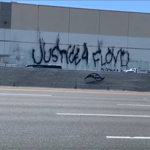 “Justice 4 Floyd" Fire-extinguisher memorial graffiti on the 710 freeway in California, f