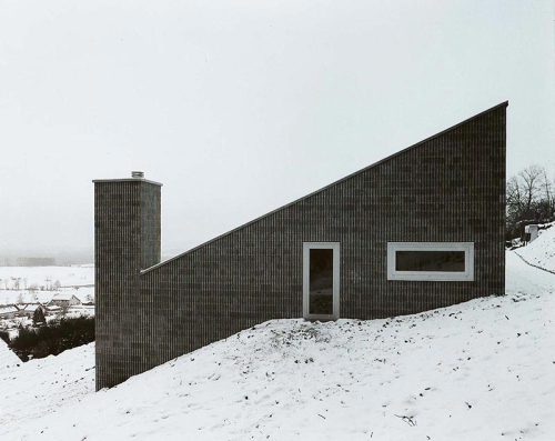 finn-wilkie:  Beat Rothen, Unotstrasse House, Uhwiesen, 1997www.beatrothen.ch/