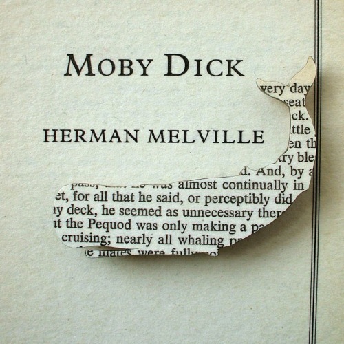 iamlittlei:  mymodernmet:   Lovers of literature will enjoy these beautiful, handmade brooches created by London-based artist Sarah of House of Ismay. The decorative pins are constructed from reclaimed wood covered with the original, worn out pages from