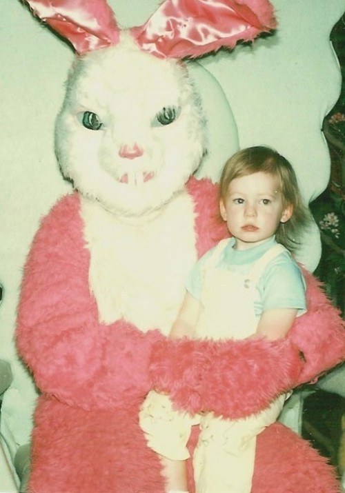 buzzfeed:
“ 19 Vintage Easter Bunny Photos That Will Make Your Skin Crawl
”