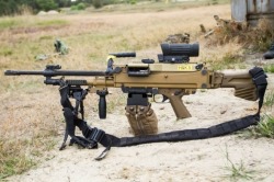 dirty-gunz:  tr0bb:  Hk121 or HK MG5.  fuck