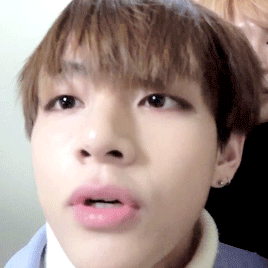 방탄소년단 Tae S Box Smile