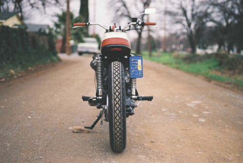 caferacerpasion:  Preciosa la Honda CX500 Brat Style by One Down Four Up - Via Moto-Mucciâ€‹ | caferacerpasion.com