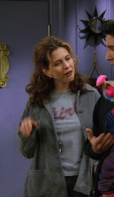 tarasmaclay:tfw susan has a girls shirt too so it’s 100% confirmed for gay therefore monica and rach
