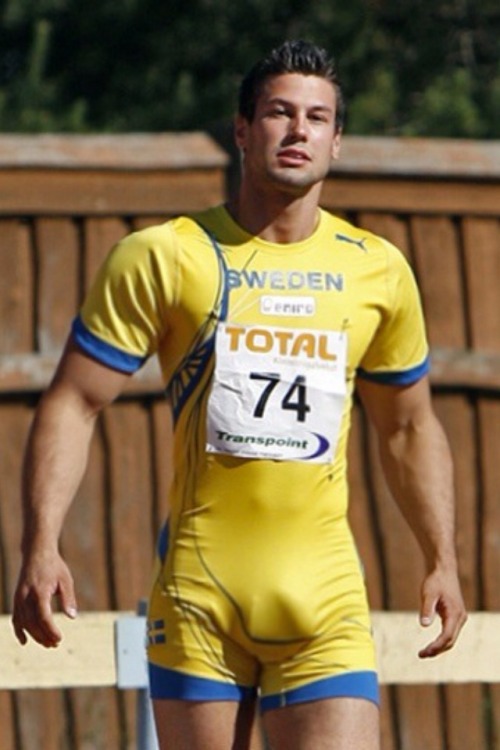 sublimecock:  Yellow fever/8. 