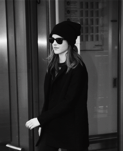 waitingondhr:  Emma at Heathrow Airport on April, 21 