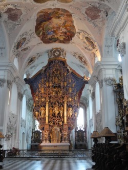 signorcasaubon:  High Altar of the Monastery