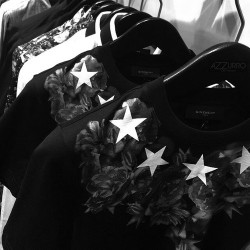 blvck-klass:  success-get-them-jealous:  luxury rap, fashion n stuff  b&amp;w hip hop/fashion