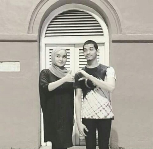 alexlim86: Megat amir danial  Usahawan muda Nak video dia melancap?