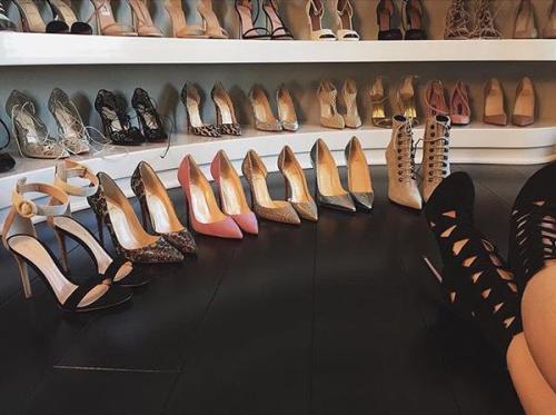 kendallandkyliejennerstylelove:Kylie: so.. I splurged today.#welcometothefam