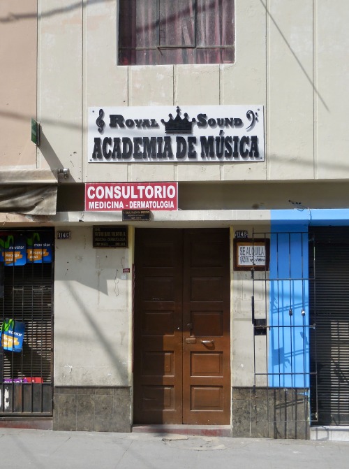 Las puertas de Arequipa VI - Consultorio Medicina y Royal Sound Academia de Música, 2017.