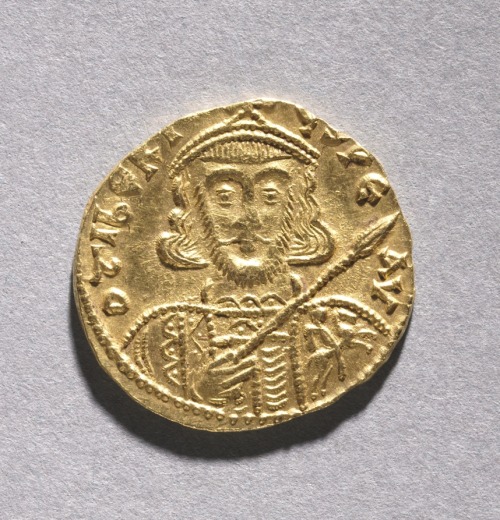 cma-medieval-art: Solidus with Tiberius III Apsimarus (obverse), 698-705, Cleveland Museum of Art: M