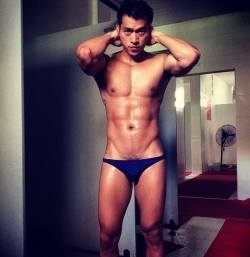 evianguy:  Hawt Asian Stud! 