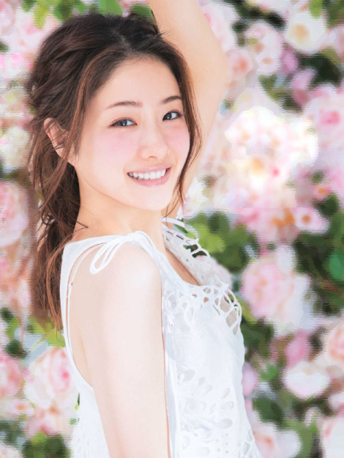 menohoyo: 石原さとみ