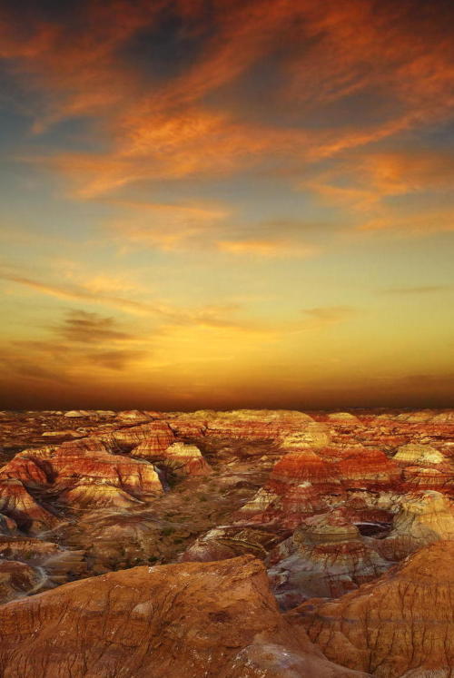 l-eth-e:  sunset in Wucaiwan  {by Thierry Bornier}