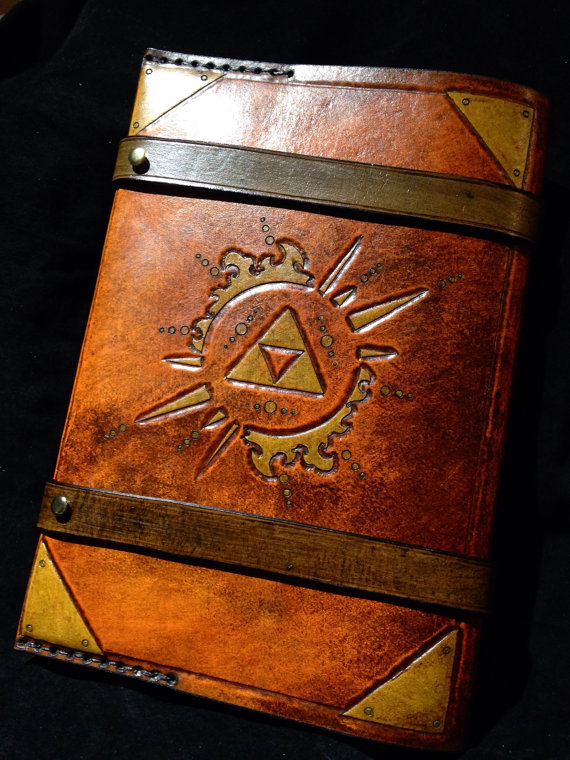 mighty-mouse-mo:it8bit:Leather Legend of Zelda Triforce Book Cover  Available for