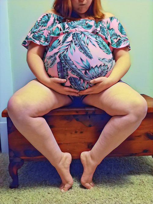 dsbelly86:I really swelled up like a blimp, porn pictures