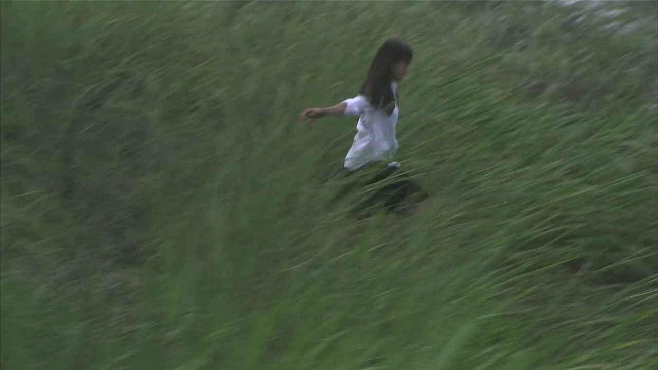 kinoskaya:
““All About Lily Chou-Chou (リリイ・シュシュのすべて Rirī Shushu no Subete), 2001, dir. Shunji Iwai
” ”