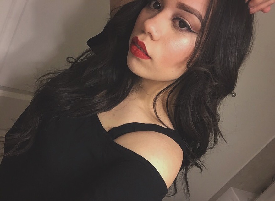 electricr0se:  Morticia-esque