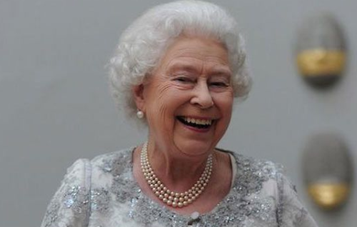 toratiger:  God save the Queen. She is too cute.