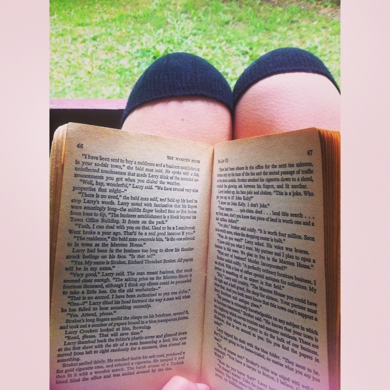 shallowliving:  This is my day, losing myself in ‘salem’s lot by Stephen king.