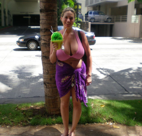 titsnboobie:  Beer Tits n Boobs Gallerytitsnboobie.tumblr.com