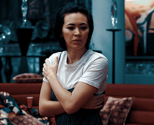 viktorhargreeves:JESSICA HENWICK as PEGin GLASS ONION: A KNIVES OUT MYSTERY
