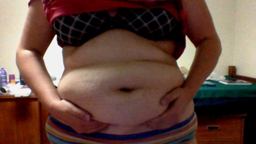 bellybursting:  I just had dinner and wow I feel so stuffed! I only even had a cheeseburger, fries, and a chocolate shake from In-n-Out! I need to eat more…..