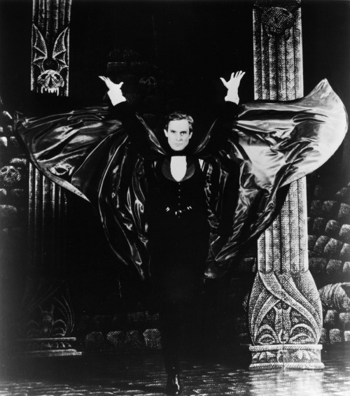 seancecafe:Jeremy Brett as Count Dracula, in the 1978 production of Dracula, at the Shubert Theater,