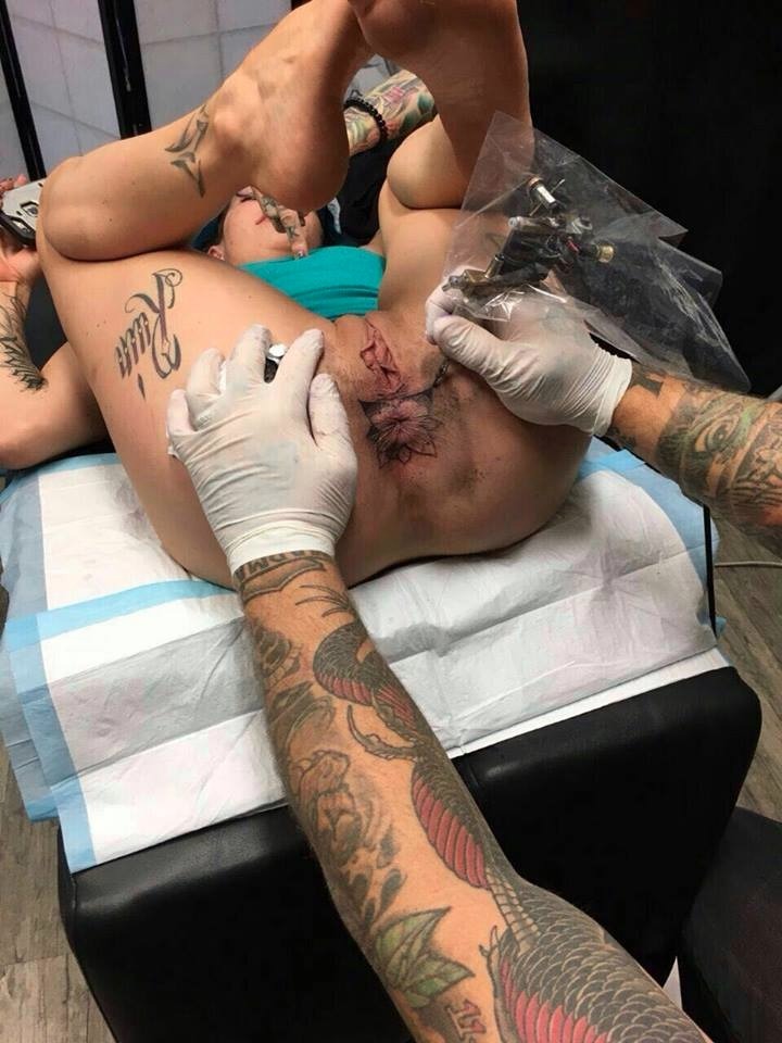thlop1:  She is one tough bitch! I would need an epidural, or mucho scotcho!