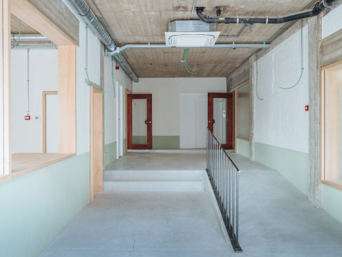 subtilitas:Studio Lauka - Co-working space and shop, Ghent 2019. Photos © Aaron Michels. Seguir leye