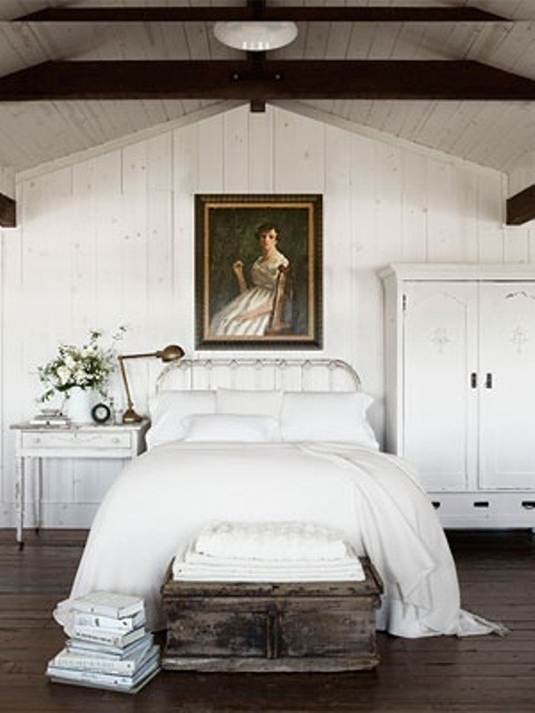 9 Beautiful Barn Bedrooms