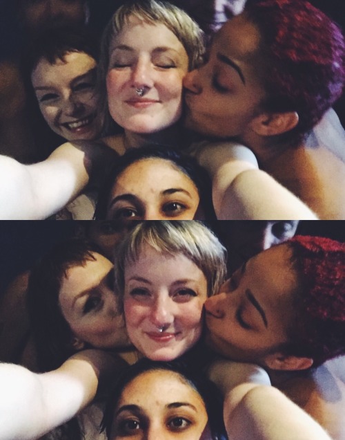 vextape: Fuck your Oscars selfie ❤️ from today with *deep breath* daisyducati nenetlavril finchdow