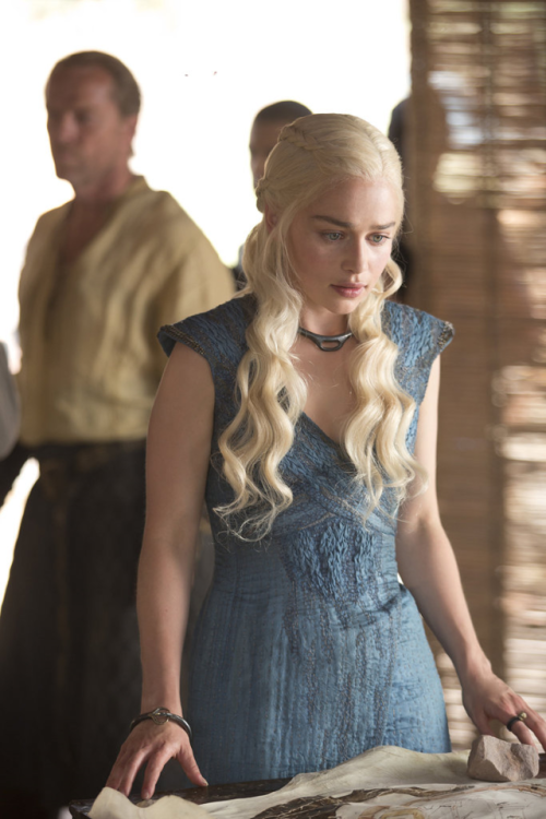 This is my version of Dany’s more intricate blue dress. I also got a little carried away making vers