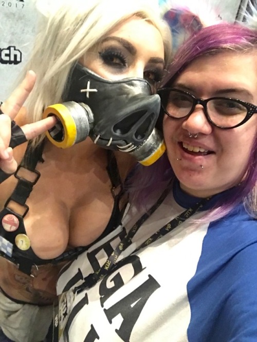 foxinacup:I am making a weird face cuz I was laughing but Jessica Nigri is a huge sweetheart and I l