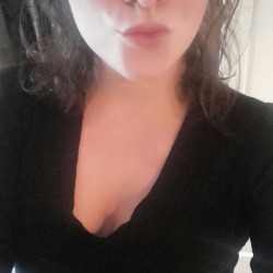 just-an-irish-rose:  Kisses  (An oldie)