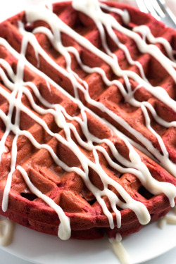 verticalfood:  Red Velvet Waffles 