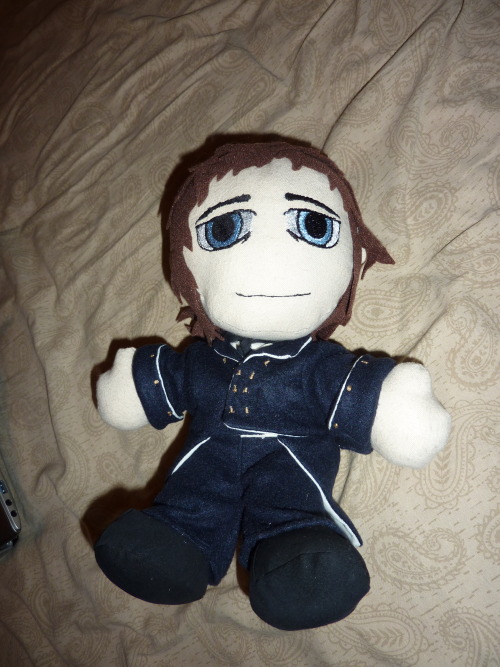 treblemirinlens:mumblingsage:my-hearts-require-tea:In a McGann Monday holiday miracle, plushie Mista