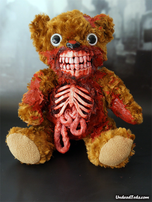 undeadteds:  What’s that coming over the hill? It’s more gruesome UndeadTeds