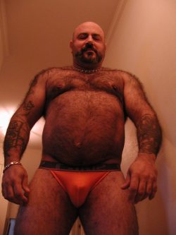 stocky-men-guys:  Big, strong and sexy menStocky