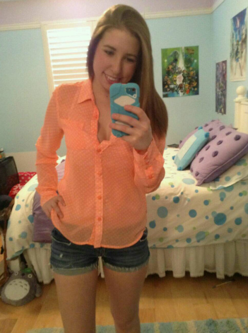 slowpokeserenade: I started talking with this cutie online. Found out she was extremely submissive, 