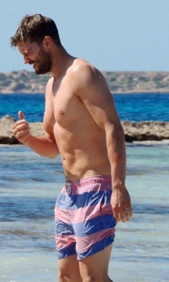 fuck-yeah-male-celebs:  Jamie Dornan