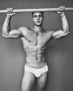 thebeautyofmalebodies:  jordan torres